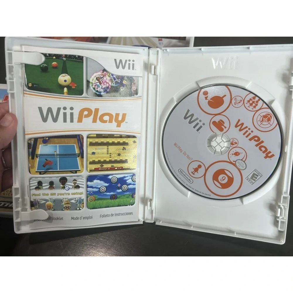 Wii Lot Of 4 Games Bowling Wii Play Tiger Woods Golf Big Beach Sports